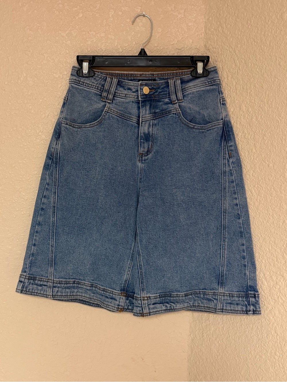 4/$20 Flamingals Women's High-Rise Blue Denim Shorts